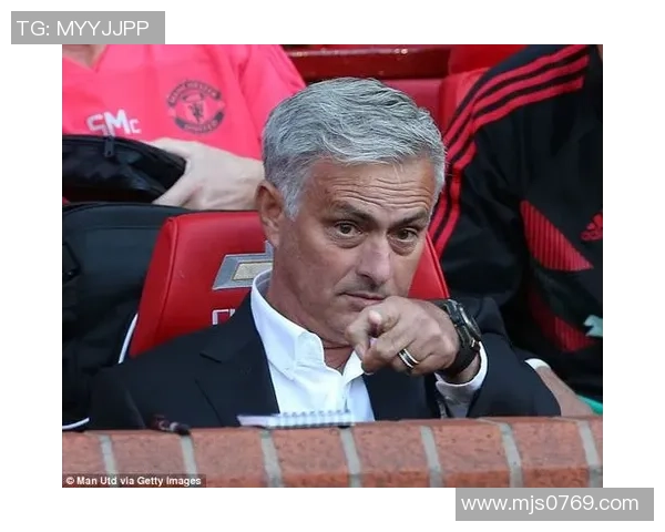 足球大师菲尔内维尔的传奇人生与战术智慧解析