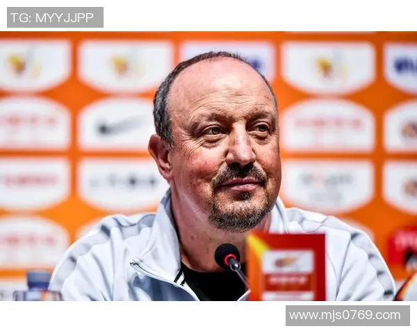 足球锁头的神秘魅力与技巧解析让你成为球场上的战术大师